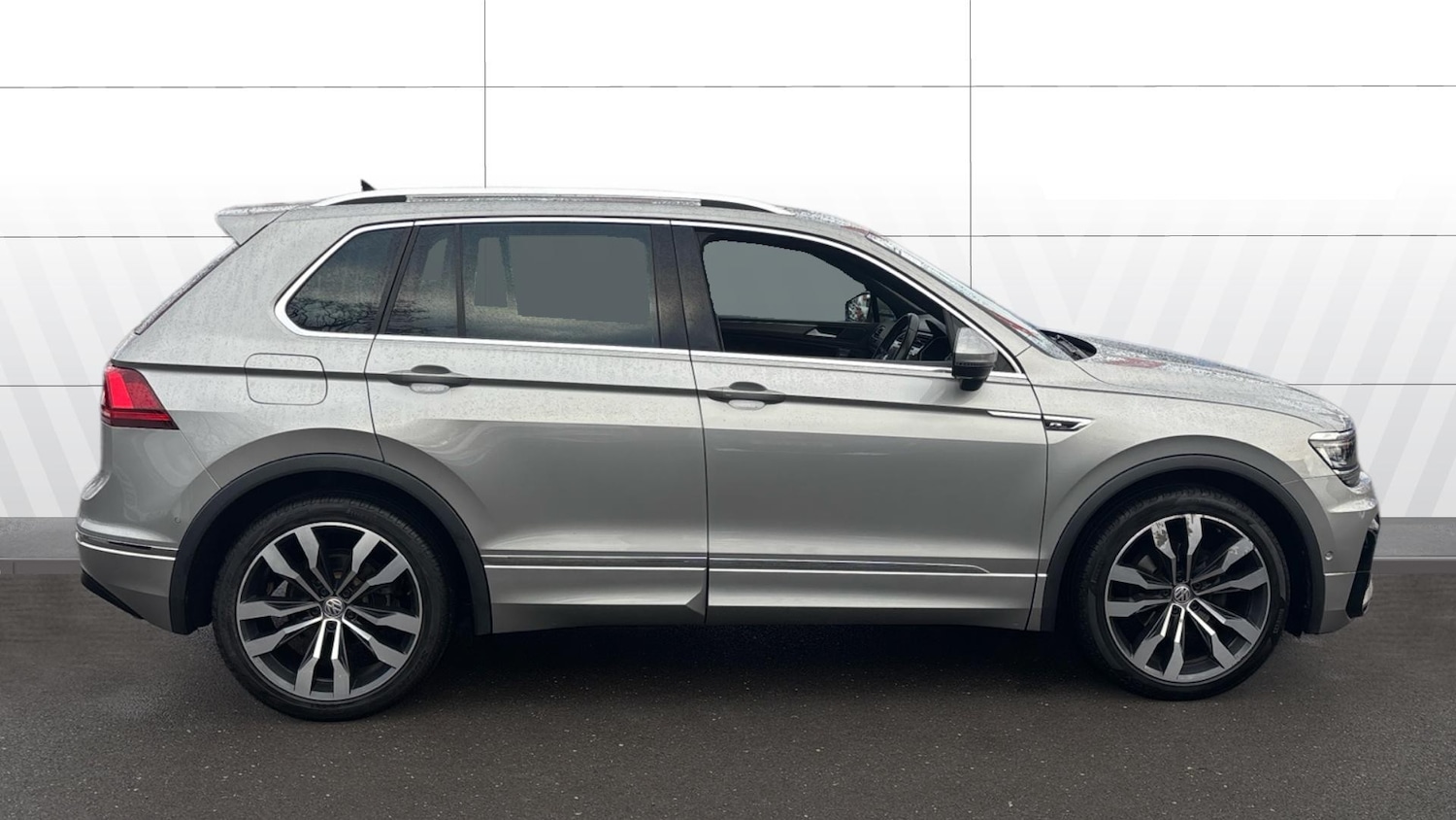 Used Volkswagen Tiguan 2020 for sale - 77323430: Photo 5