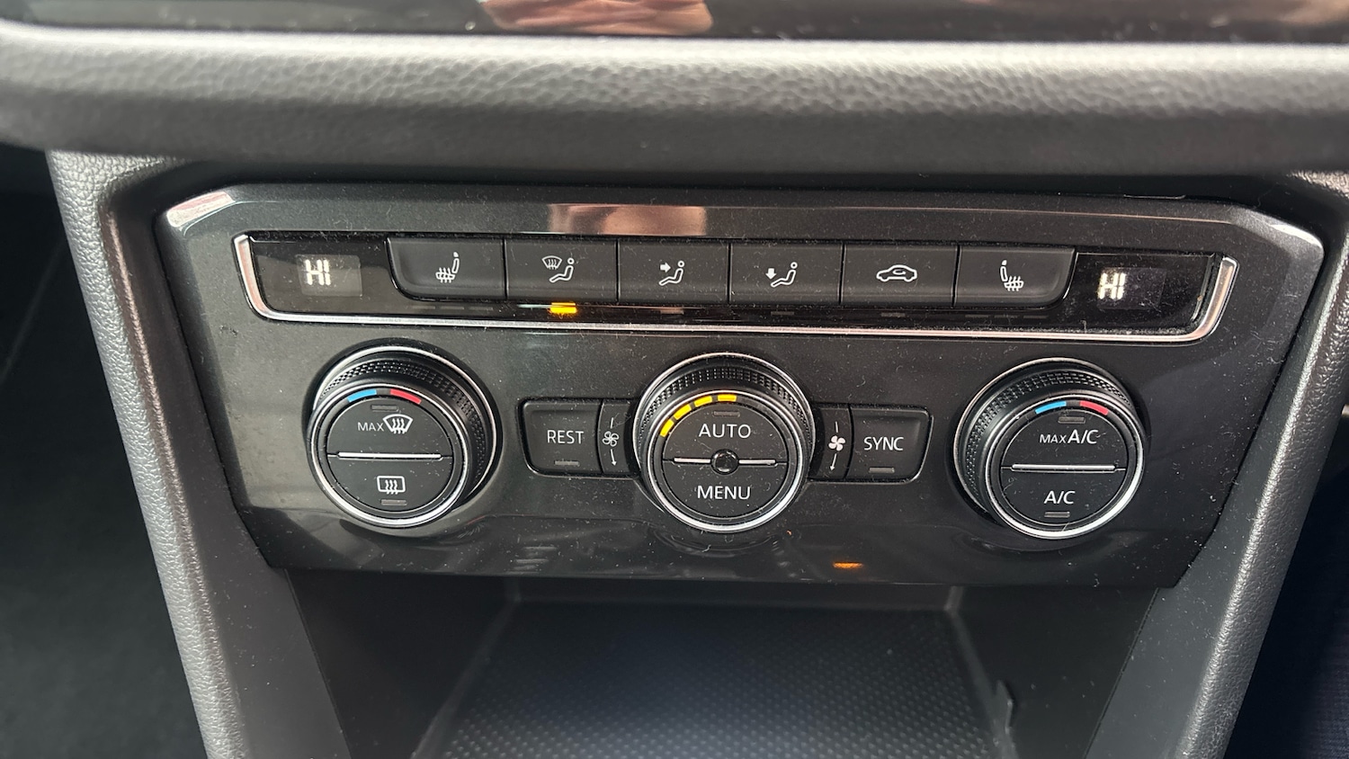 Used Volkswagen Tiguan 2020 for sale - 77323430: Photo 52