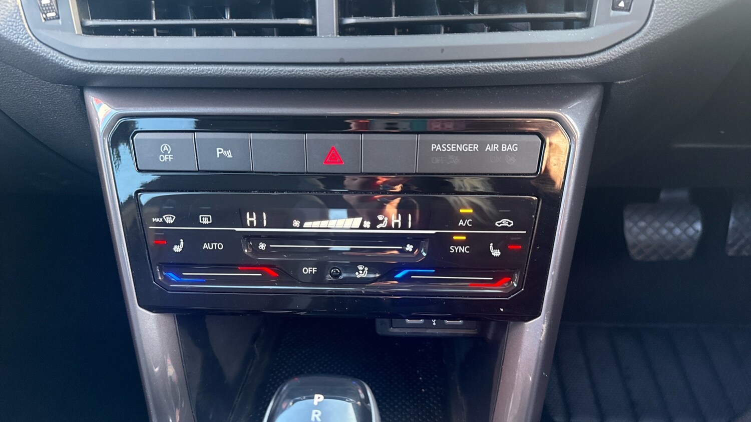 Used Volkswagen T-Cross 2023 for sale - 77432483: Photo 8