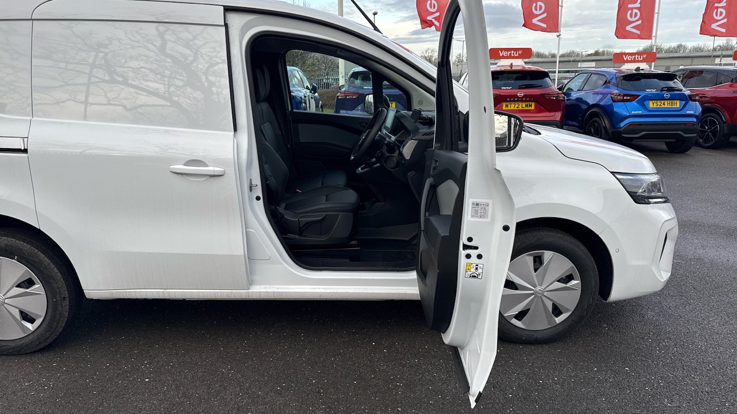 Used Nissan Other 2025 for sale - 76650928: Photo 16