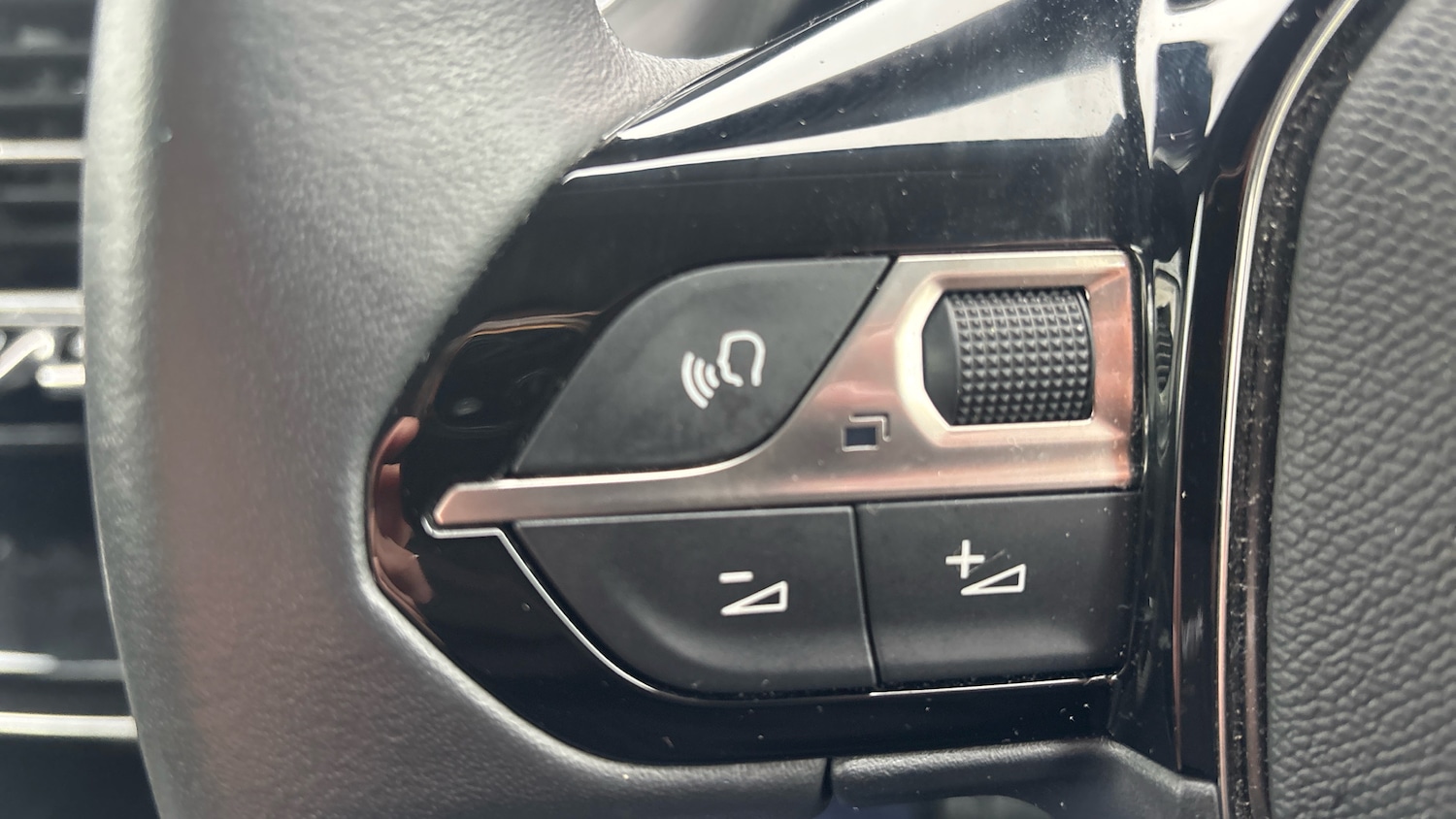 Used Peugeot 208 2022 for sale - 77678612: Photo 41