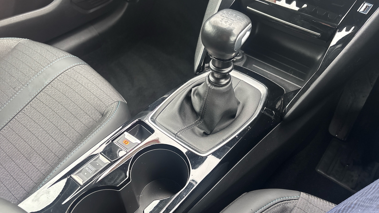 Used Peugeot 208 2022 for sale - 77678612: Photo 44