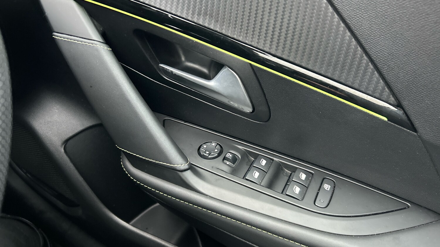 Used Peugeot 208 2021 for sale - 76818707: Photo 42