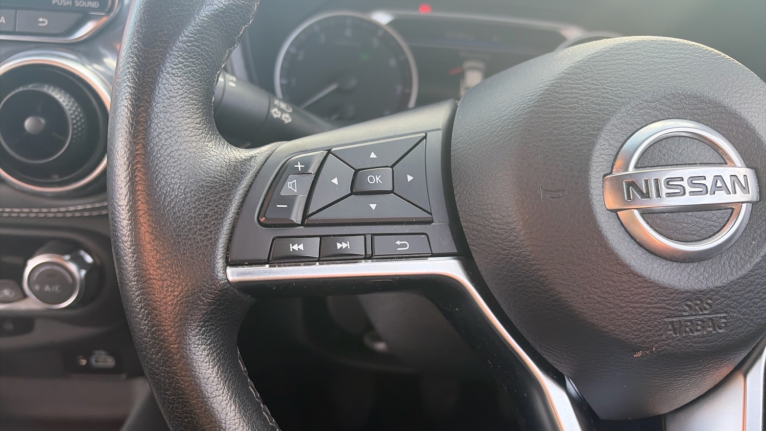 Used Nissan Juke 2022 for sale - 77605157: Photo 40