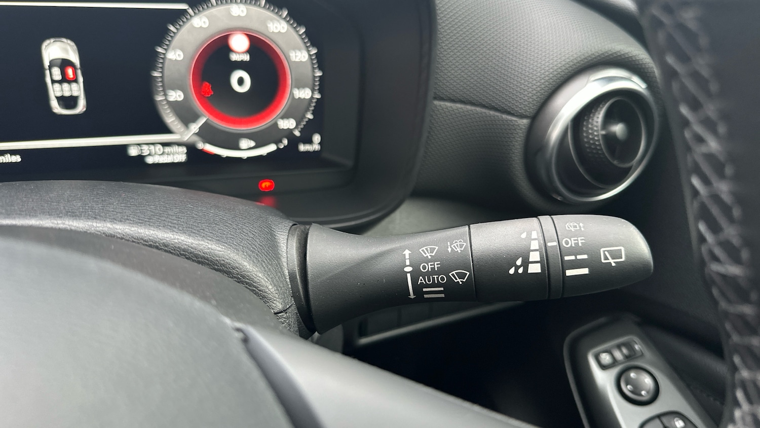 Used Nissan Juke 2025 for sale - 76971830: Photo 46