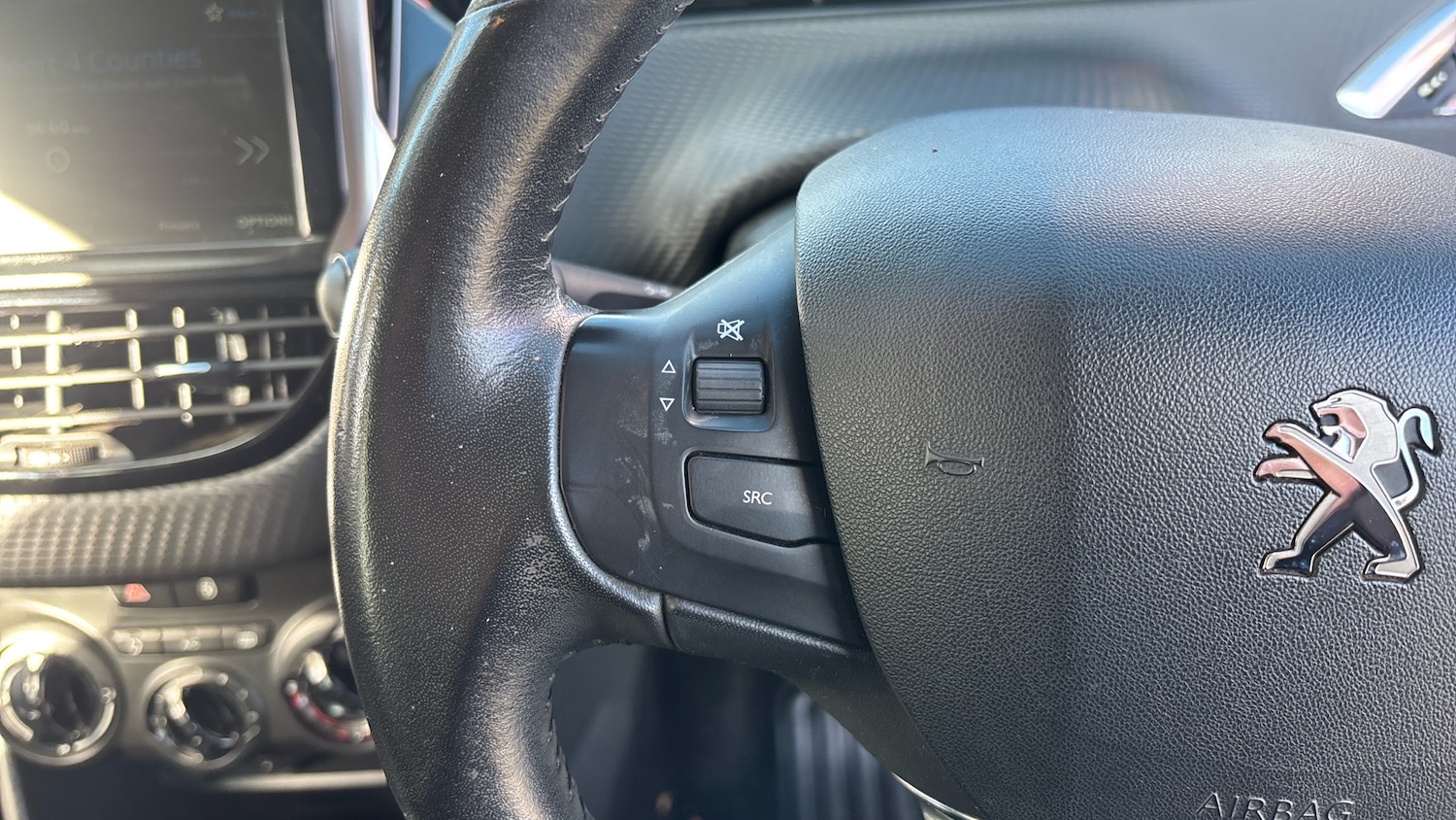 Used Peugeot 208 2017 for sale - 76749815: Photo 32