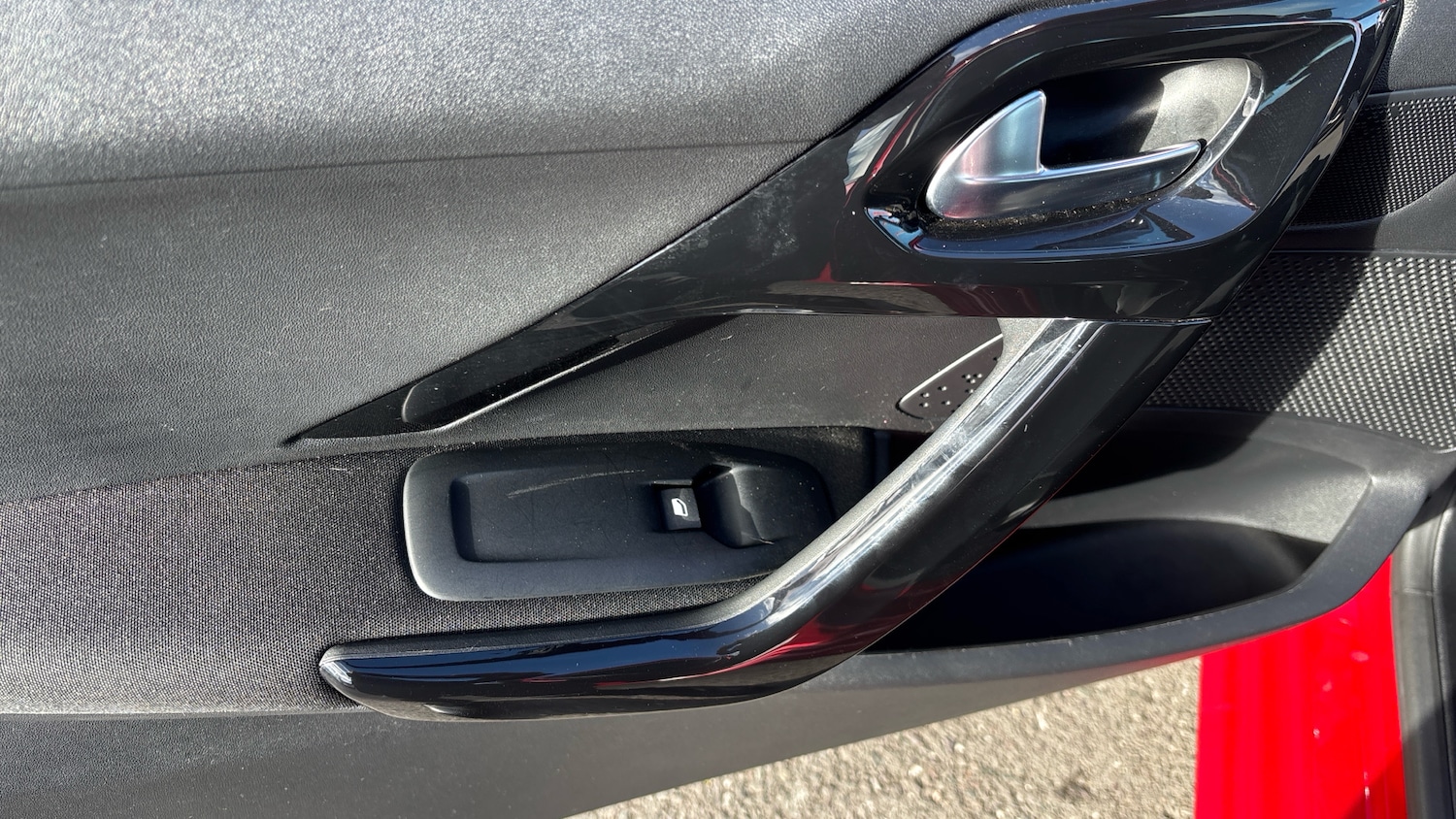 Used Peugeot 208 2017 for sale - 76749815: Photo 41