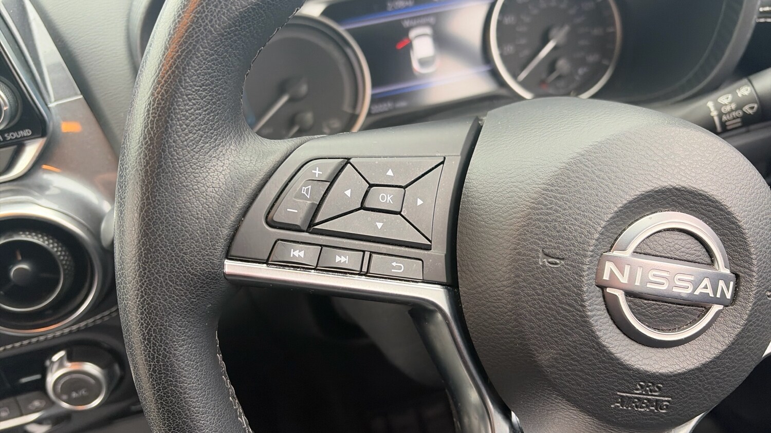 Used Nissan Juke 2023 for sale - 77607429: Photo 35