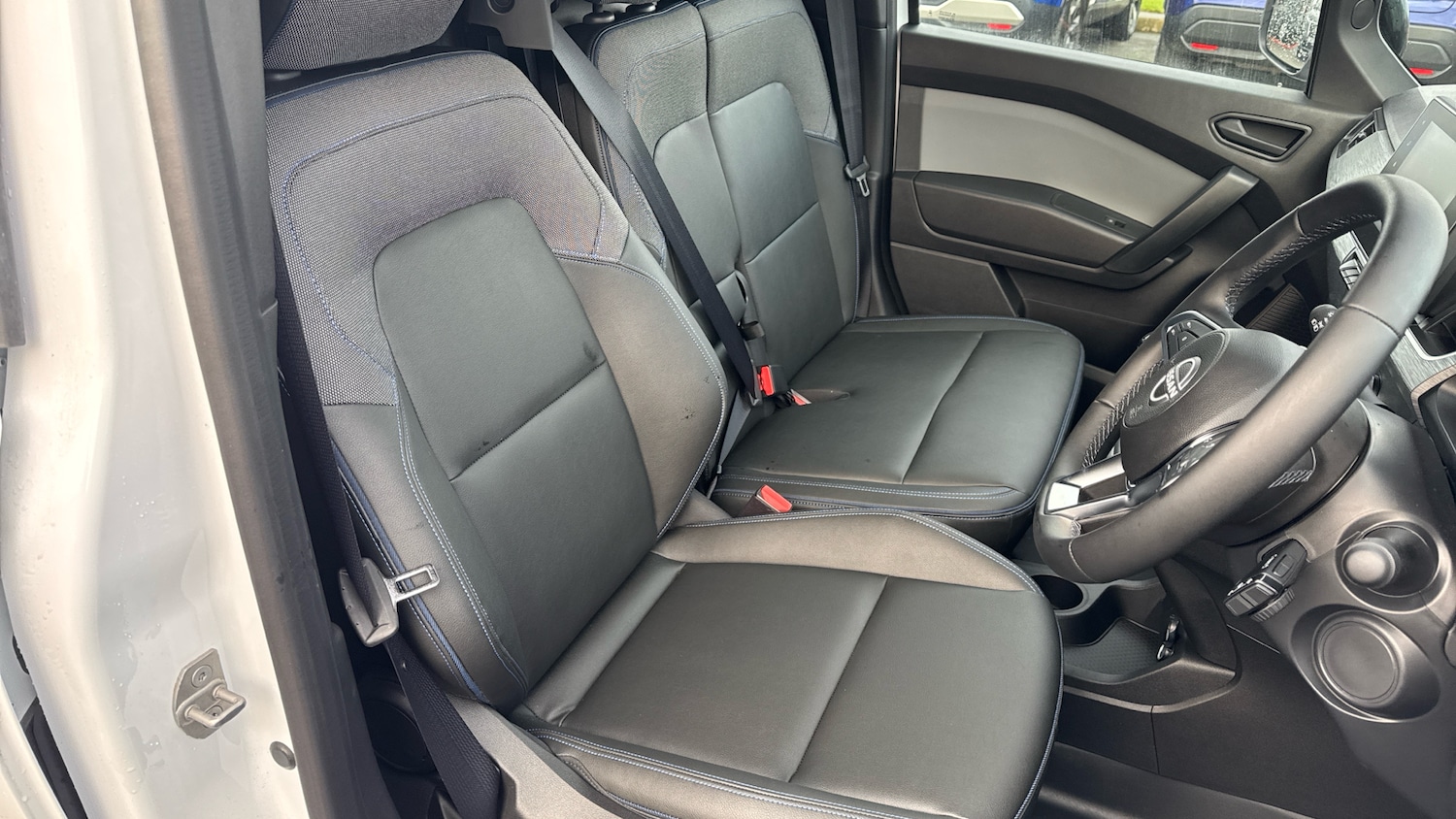 Used Nissan Other 2025 for sale - 76650920: Photo 16