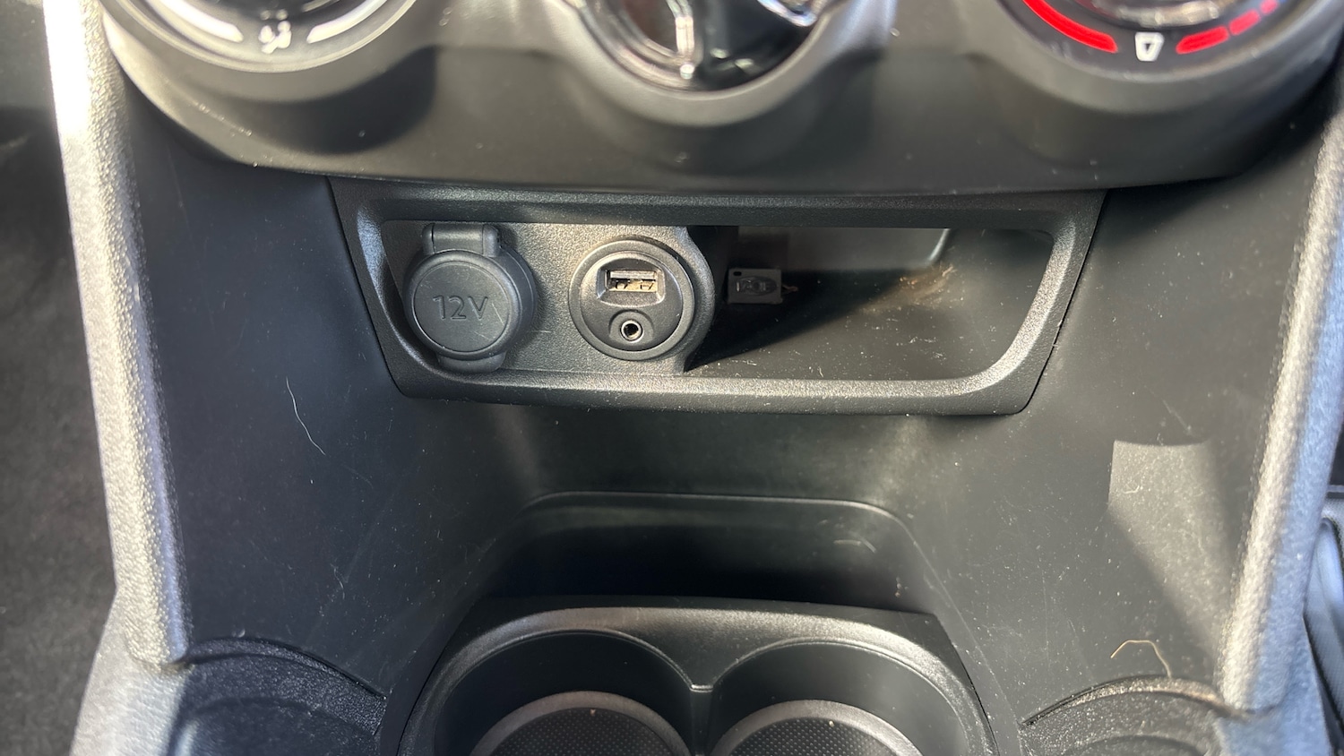 Used Peugeot 208 2017 for sale - 76438426: Photo 35