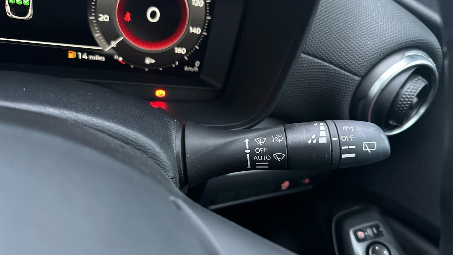 Used Nissan Juke 2024 for sale - 77036675: Photo 38