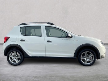 Used Dacia Sandero Stepway 2020 for sale - 76324570: Photo 3