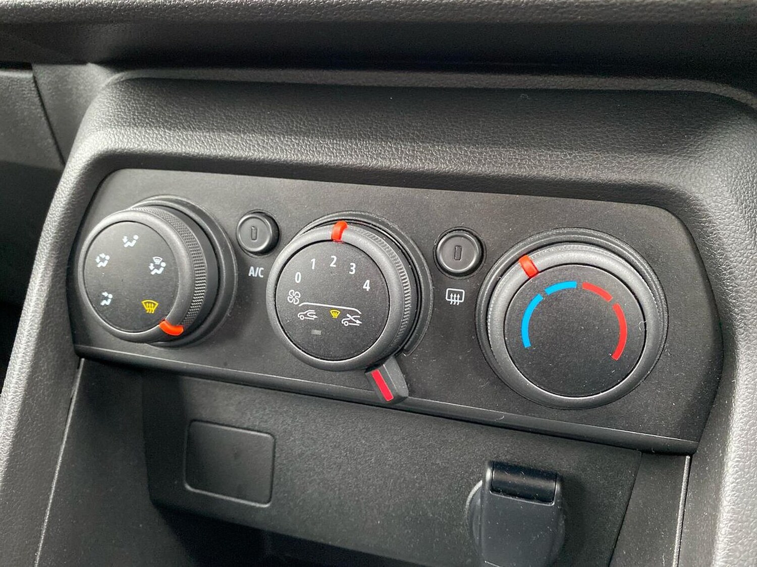 Used Dacia Sandero 2022 for sale - 76490708: Photo 12