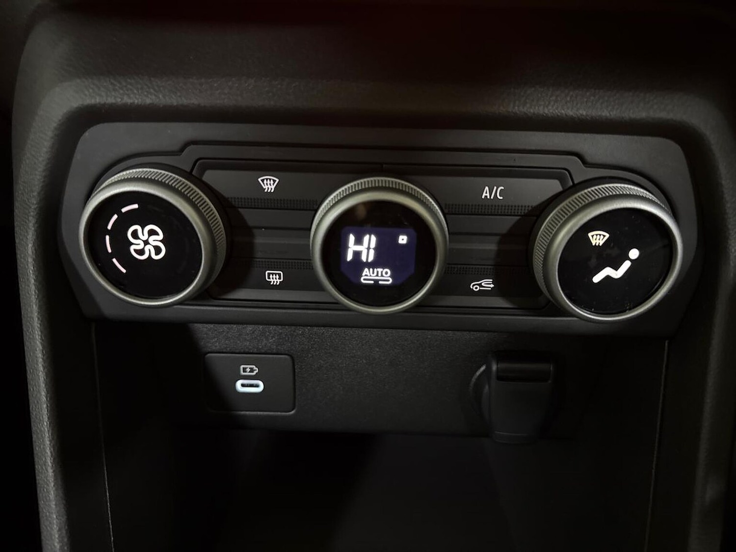 Used Dacia Sandero 2025 for sale - 76892103: Photo 23