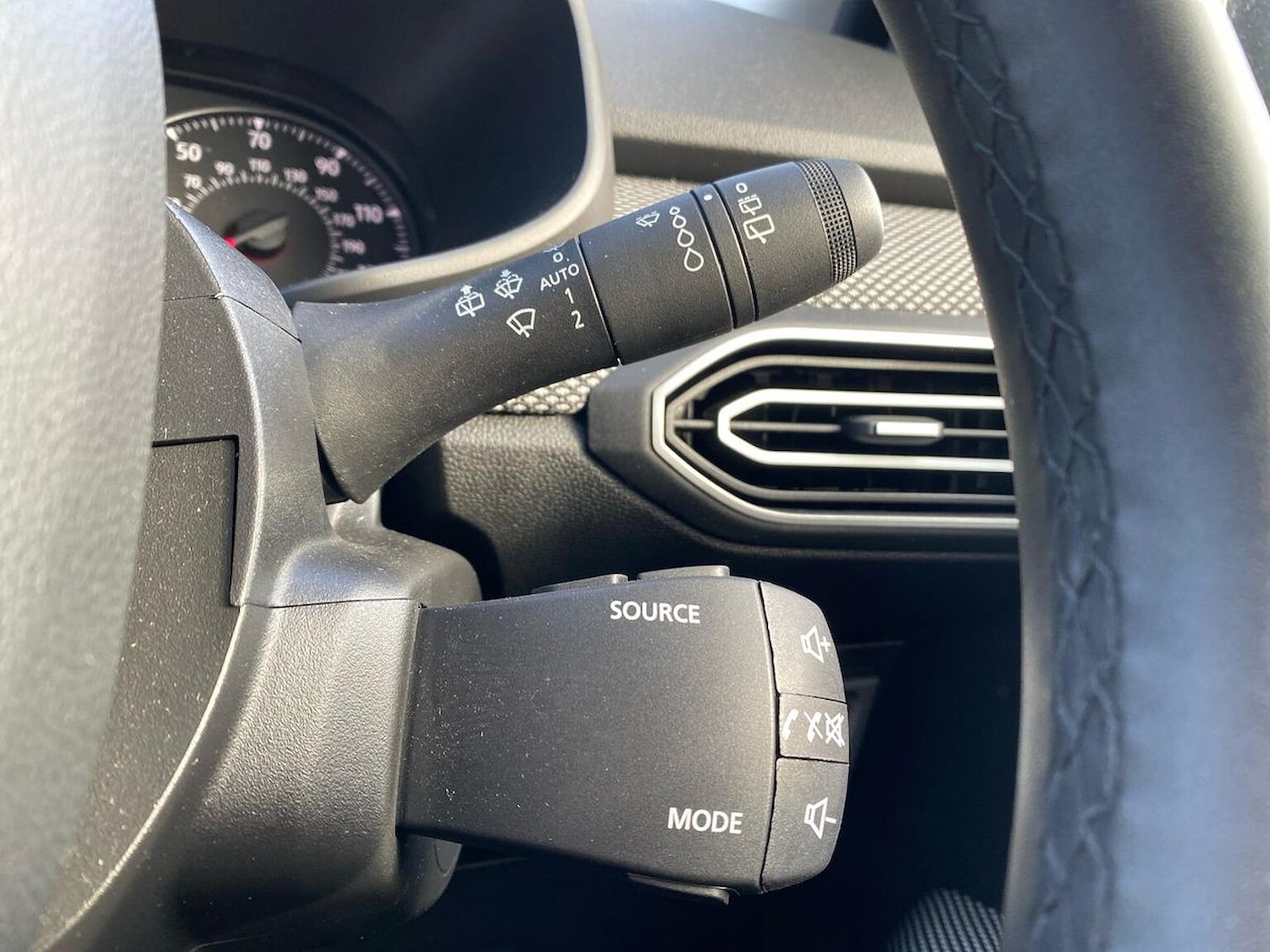 Used Dacia Sandero 2023 for sale - 76383342: Photo 27