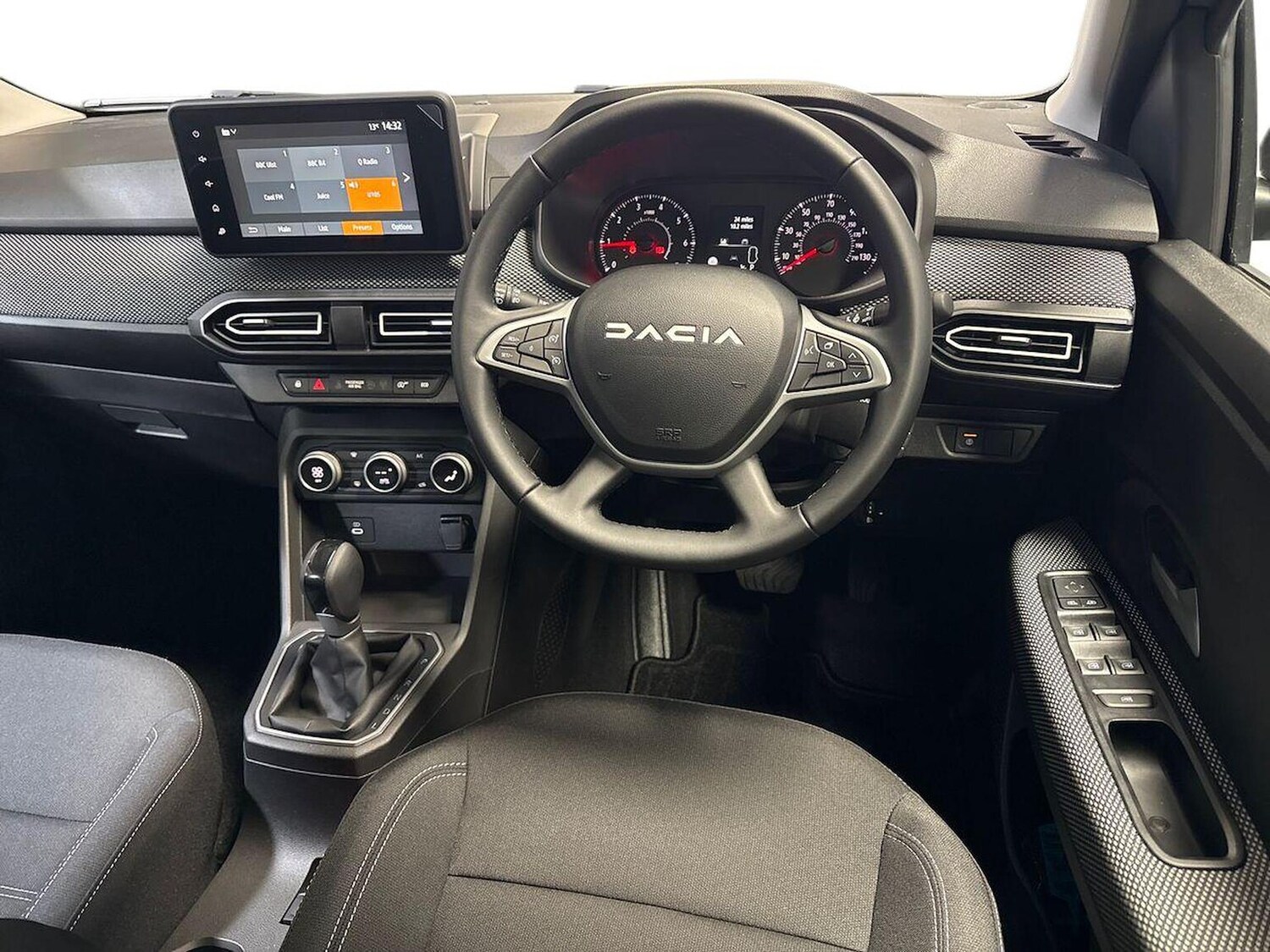 Used Dacia Sandero 2025 for sale - 76974523: Photo 15