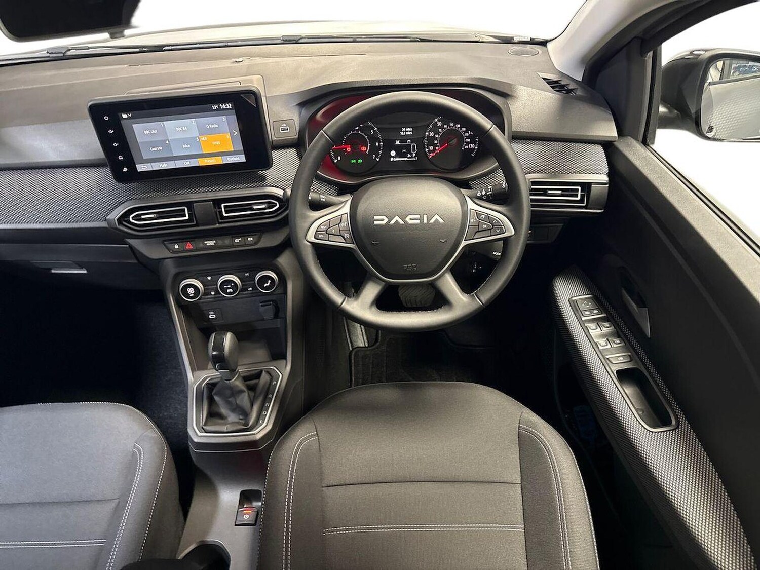 Used Dacia Sandero 2025 for sale - 76974523: Photo 9