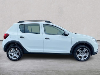 Used Dacia Sandero Stepway 2017 for sale - 78814201: Photo