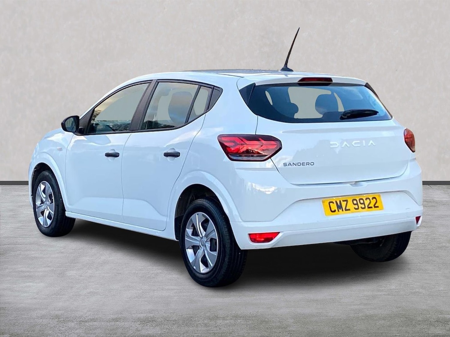 Used Dacia Sandero 2024 for sale - 76492456: Photo 2