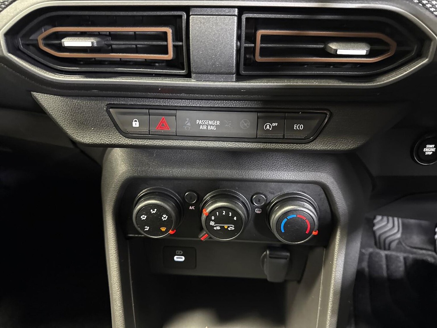 Used Dacia Sandero Stepway 2025 for sale - 77028069: Photo 12