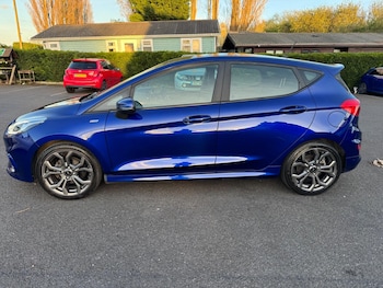 Used Ford Fiesta 2017 for sale - 78573670: Photo