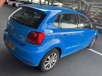 Used Volkswagen Polo 2015 for sale - 78809591: Photo