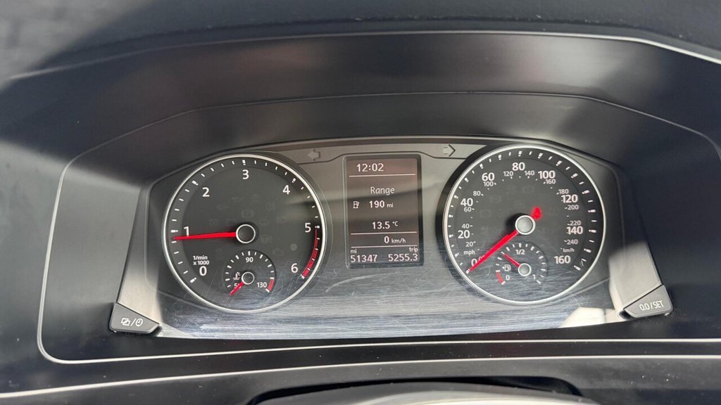 Used Volkswagen Transporter 2018 for sale - 76910493: Photo 12