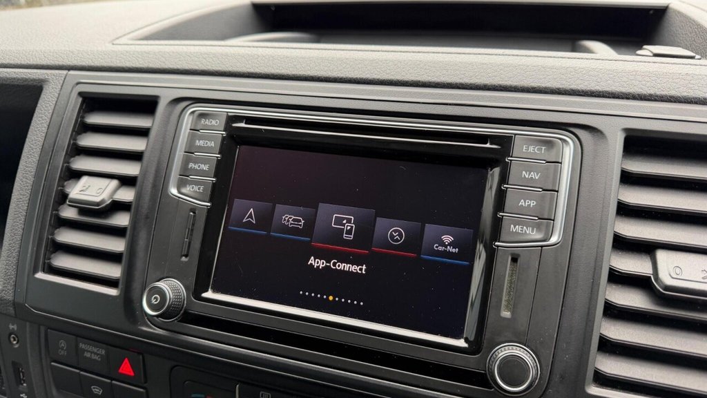 Used Volkswagen Transporter 2018 for sale - 76910493: Photo 14