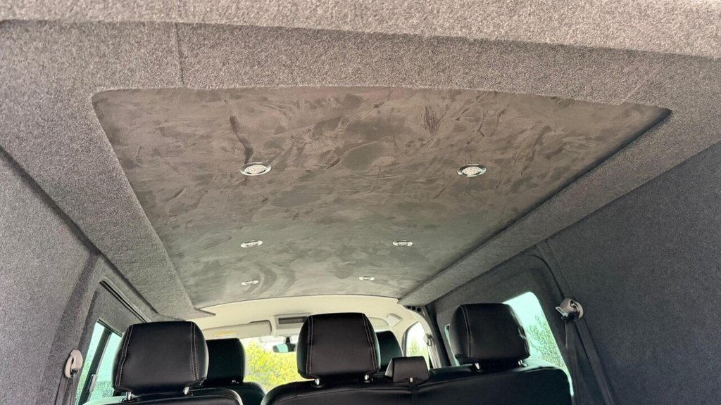 Used Volkswagen Transporter 2018 for sale - 76910493: Photo 20