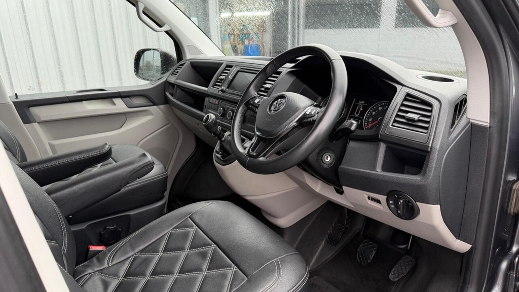 Used Volkswagen Transporter 2018 for sale - 76910493: Photo 25