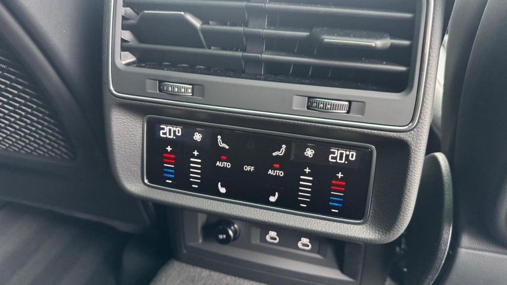 Used Audi RS Q8 2025 for sale - 76734454: Photo 15