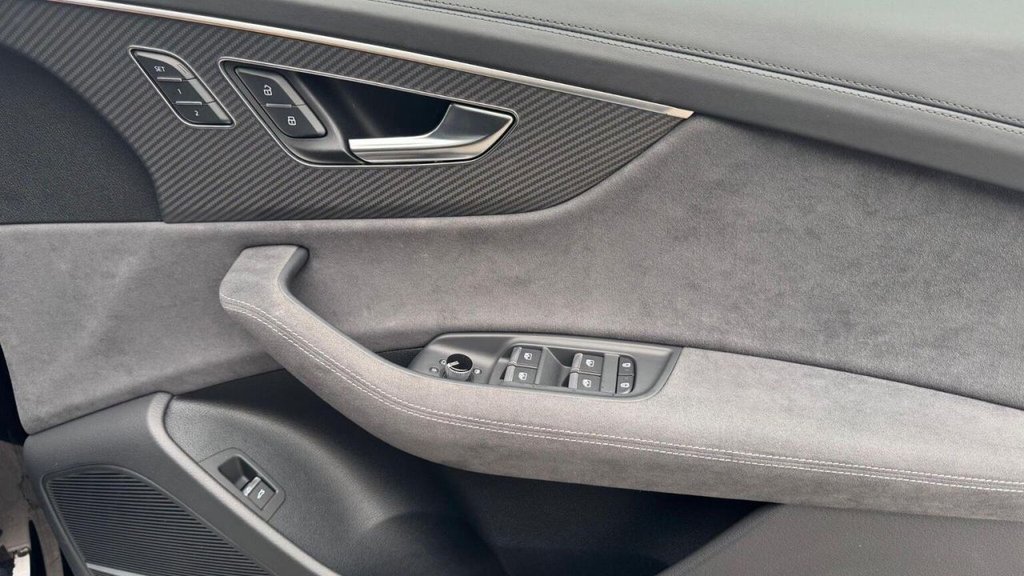 Used Audi RS Q8 2025 for sale - 76734454: Photo 16