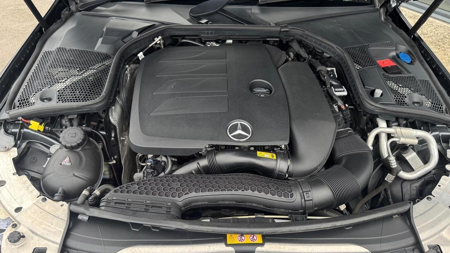 Used Mercedes-Benz C Class 2019 for sale - 76497487: Photo 12