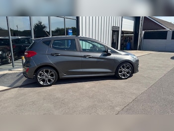 Used Ford Fiesta 2017 for sale - 75245016: Photo