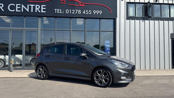 Used Ford Fiesta 2017 for sale - 76178926: Photo 1