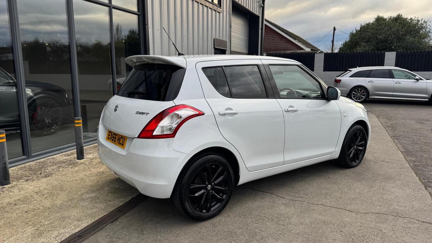 Used Suzuki Swift 2016 for sale - 76706178: Photo 6