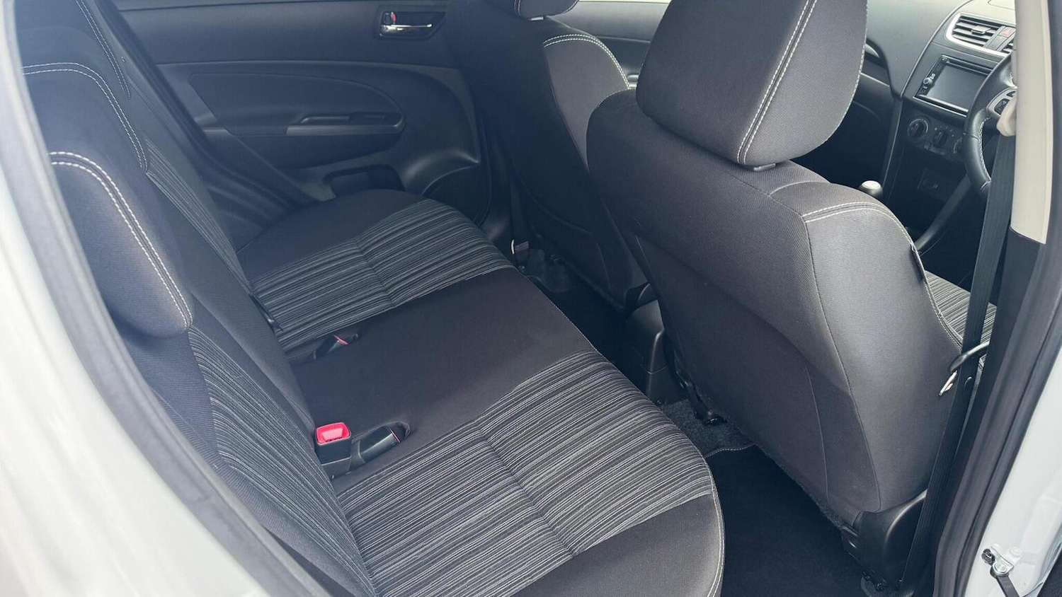 Used Suzuki Swift 2016 for sale - 76706178: Photo 9