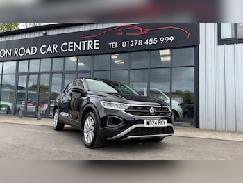 Used Volkswagen T-Roc 2024 for sale - 78307728: Photo