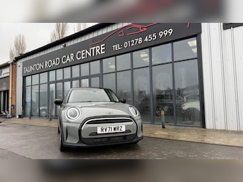 Used MINI Hatch 2021 for sale - 77236331: Photo