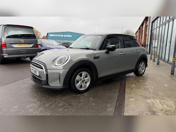 Used MINI Hatch 2021 for sale - 77236331: Photo