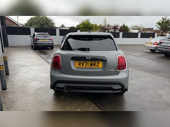 Used MINI Hatch 2021 for sale - 77236331: Photo