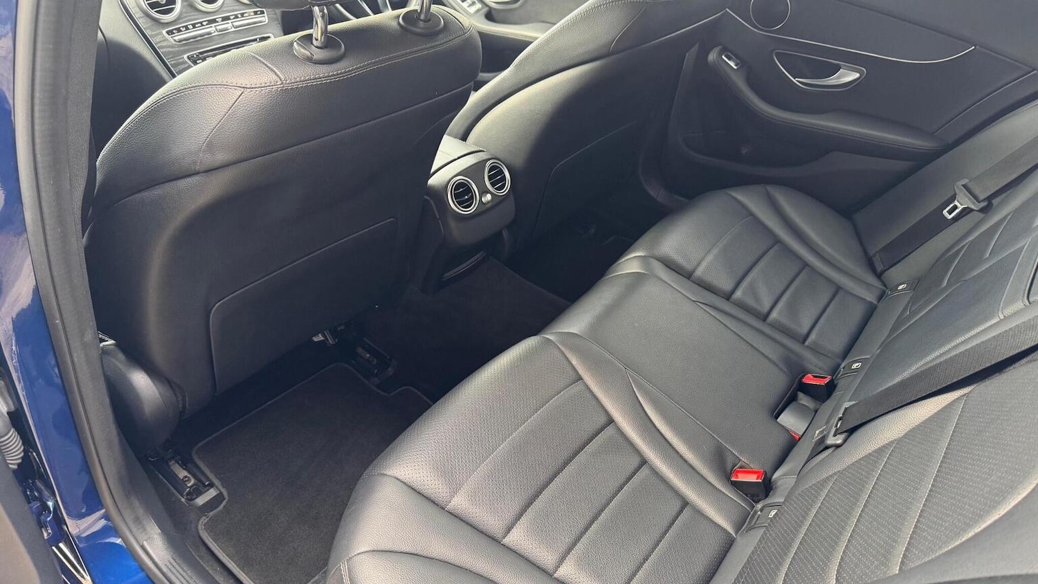 Used Mercedes-Benz C Class 2017 for sale - 76637424: Photo 10