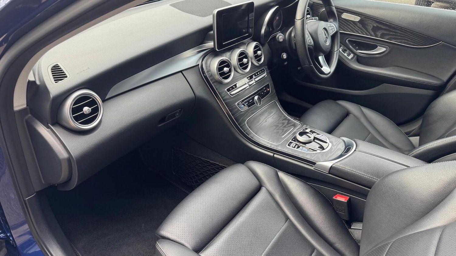 Used Mercedes-Benz C Class 2017 for sale - 76637424: Photo 7