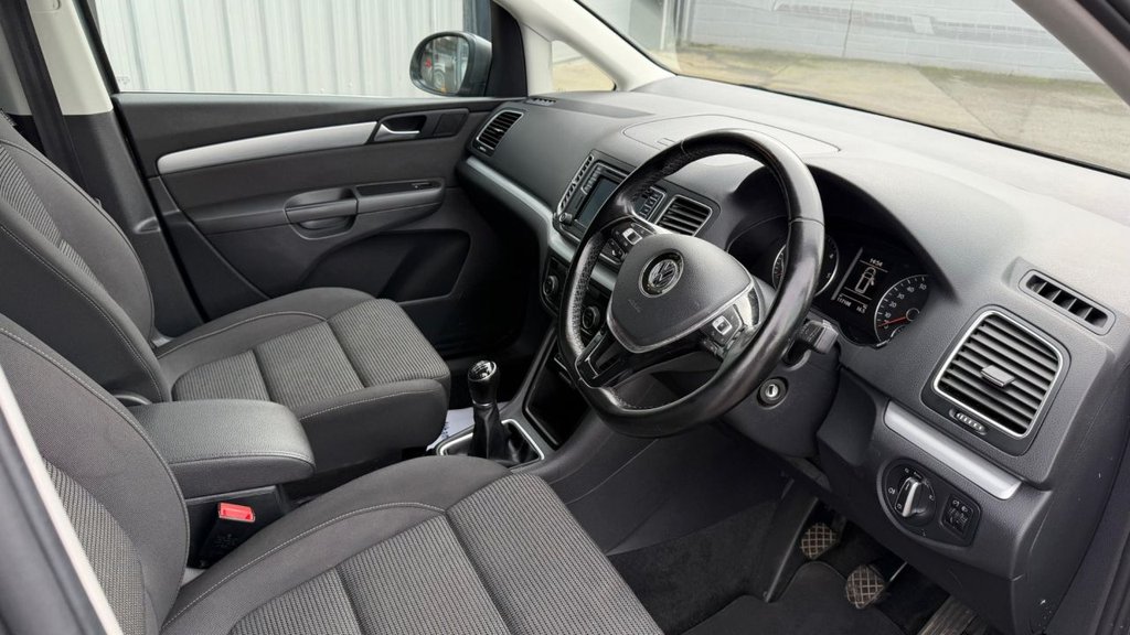 Used Volkswagen Sharan 2017 for sale - 77539667: Photo 5