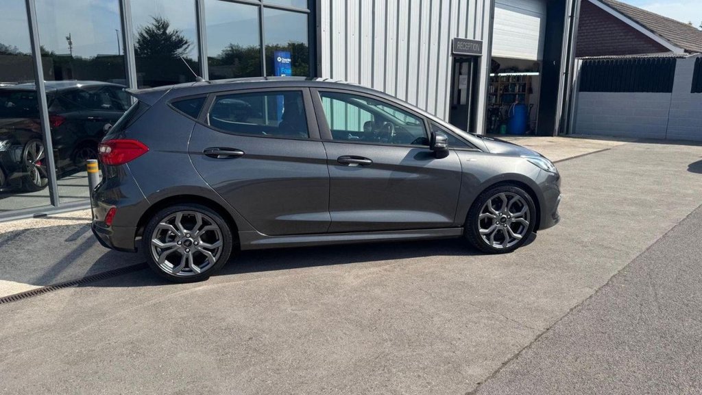 Used Ford Fiesta 2017 for sale - 76734446: Photo 4
