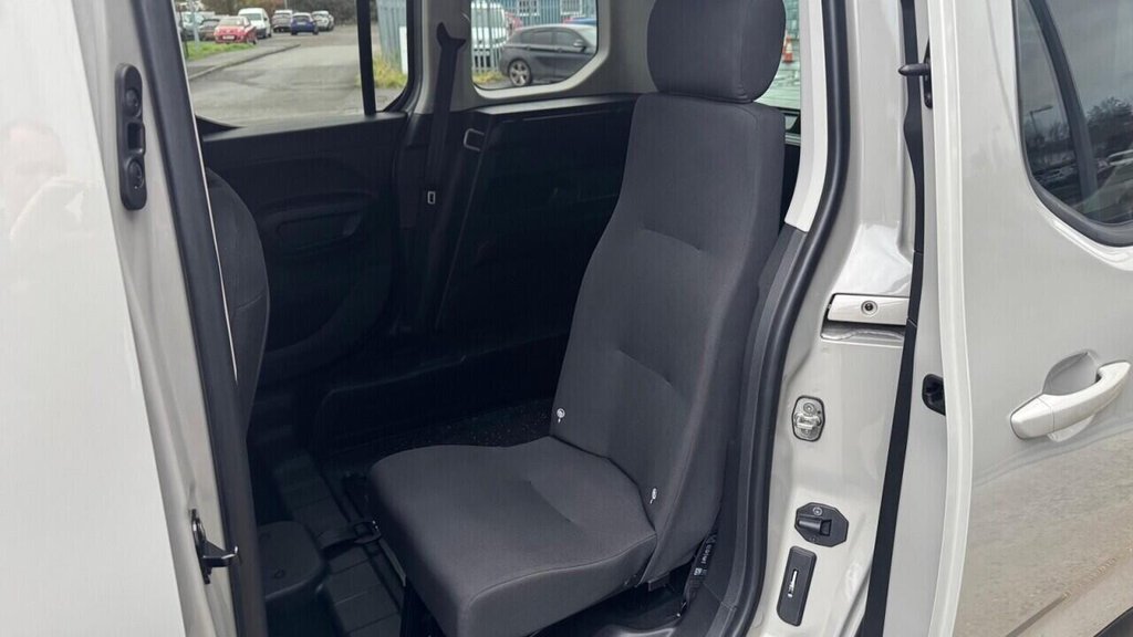 Used Peugeot Rifter 2019 for sale - 77014419: Photo 26