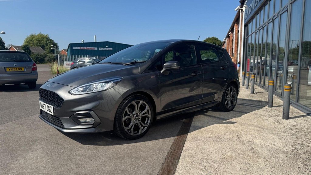 Used Ford Fiesta 2017 for sale - 76820703: Photo 2