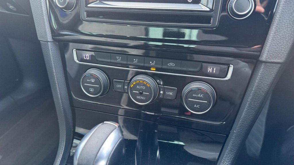 Used Volkswagen Golf 2014 for sale - 76841435: Photo 8