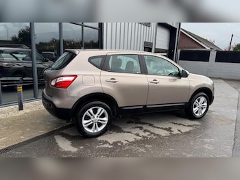 Used Nissan Qashqai 2013 for sale - 76471263: Photo
