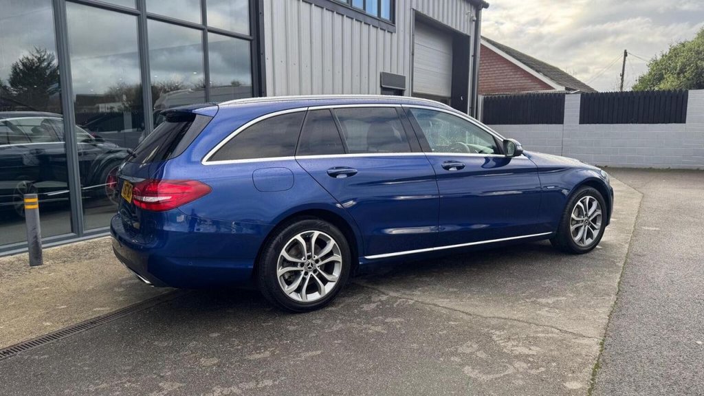 Used Mercedes-Benz C Class 2017 for sale - 76734448: Photo 6